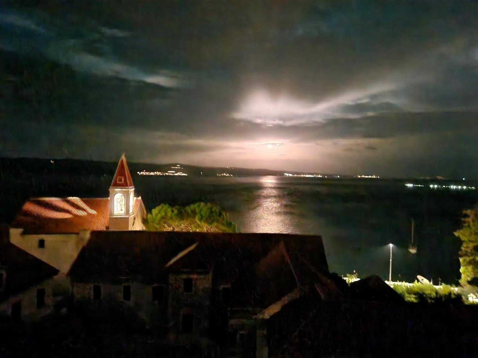 Sea View Panorama Apartment L Omiš Екстериор снимка